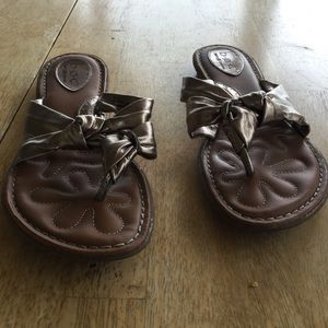 Born concept sandals